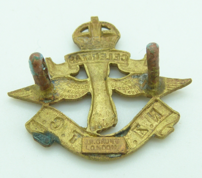 New Zealand Territorial Force Post and Telegraph Corps metal hat and collar badges, three with Gaunt - Image 8 of 10