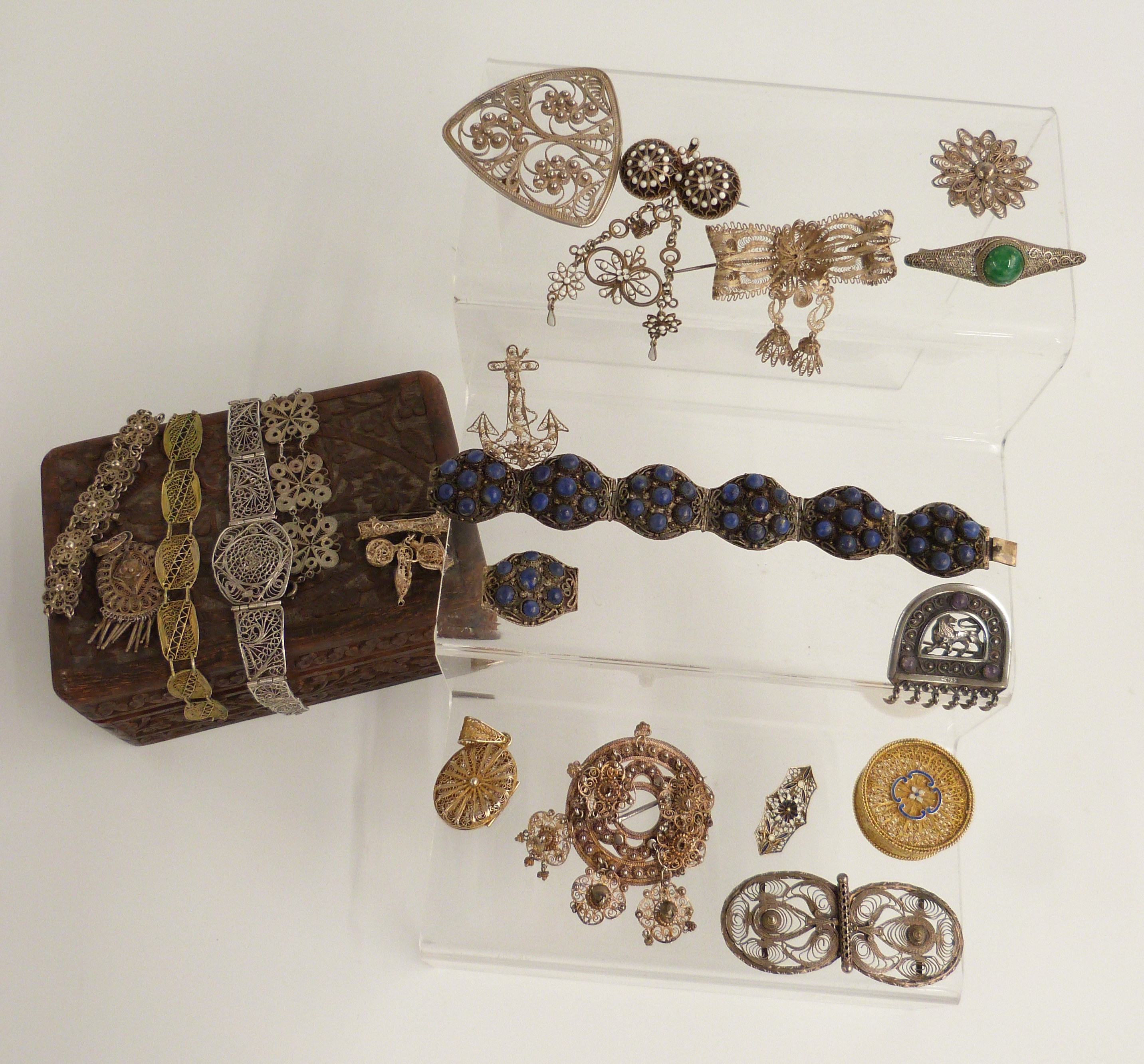 A collection of white metal/ silver filigree jewellery including bracelet, brooches, bracelet set - Image 2 of 3