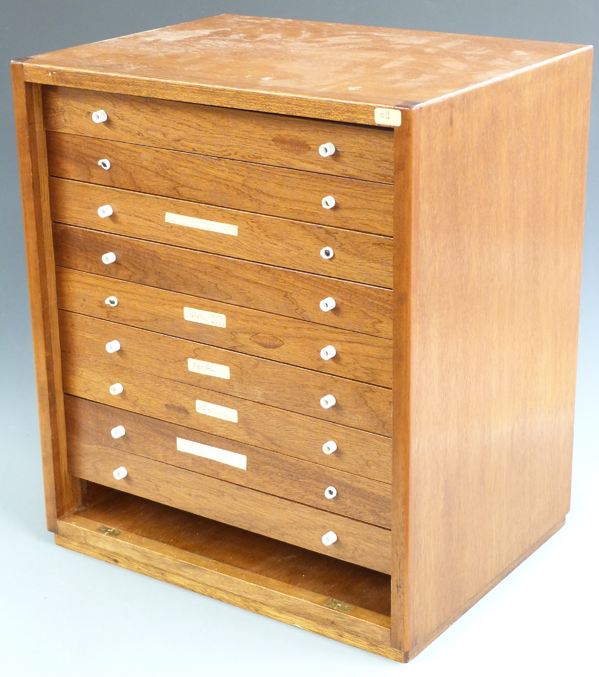 Mahogany nine drawer collector's cabinet with removable front, W44 x D35 x H50cm. - Image 2 of 2