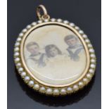 Edwardian 15ct gold pendant set with a photograph and engraved verso "To dear Nannie from