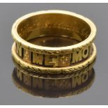 Victorian 18ct gold mourning ring set with black enamel reading "In memory of", inscribed to inner