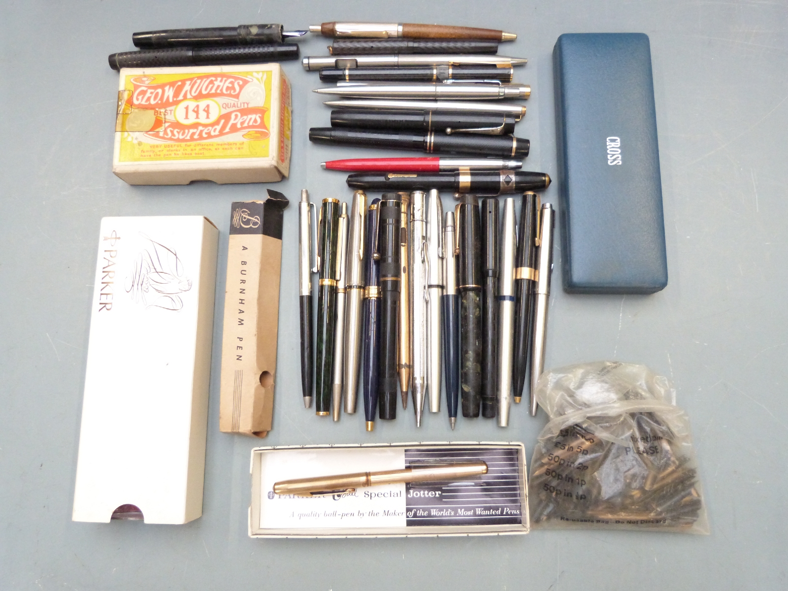 Twenty nine fountain and ballpoint pens and propelling pencils including Waterman's, Conway Stewart,