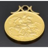 A 1909 gold full sovereign in pendant mount, 8.3g