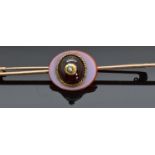 Victorian 9ct gold brooch set with agate, foiled garnet and a pearl, 7.3cm