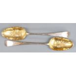 Pair of Georgian hallmarked silver berry spoons with gilt bowls, London 1784 maker Stephen Adams II,
