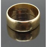 A 9ct gold wedding band/ ring, size P/Q, 6.00g