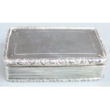 William IV hallmarked silver snuff box with reeeded edge and engine turned decoration, with