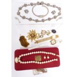 A collection of jewellery including a Majorica faux pearl necklace with silver clasp and pendant,