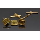 A 9ct gold brooch and two 9ct gold pins, 4.5g