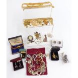 A collection of jewellery including vintage brooches, Norwegian butterfly brooch set with enamel,