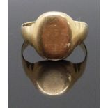 An 18ct gold signet ring, size I, 4.93g
