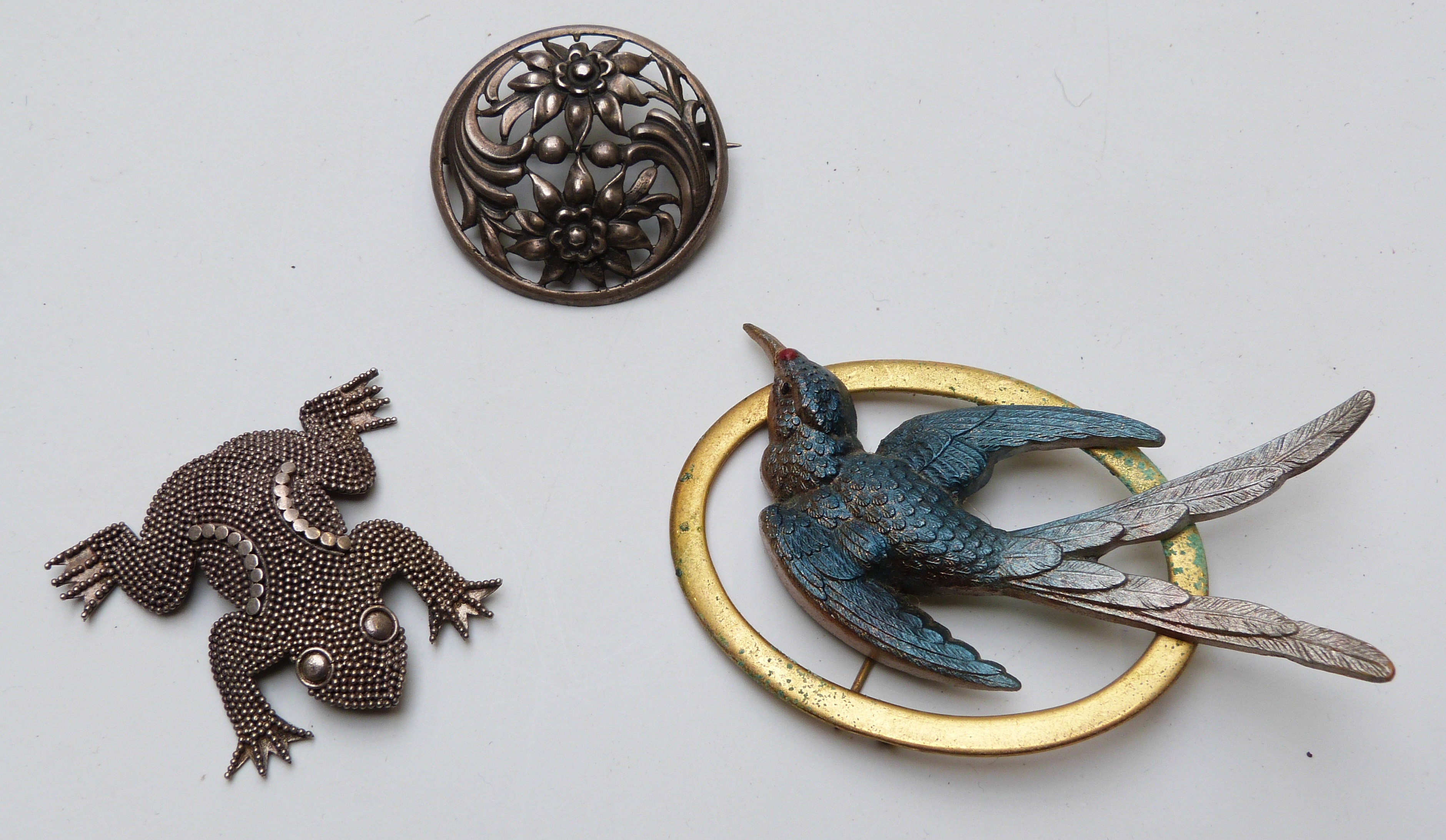 A collection of jewellery including silver, coral, pearl necklace, bird brooch, lighter, etc - Image 2 of 11