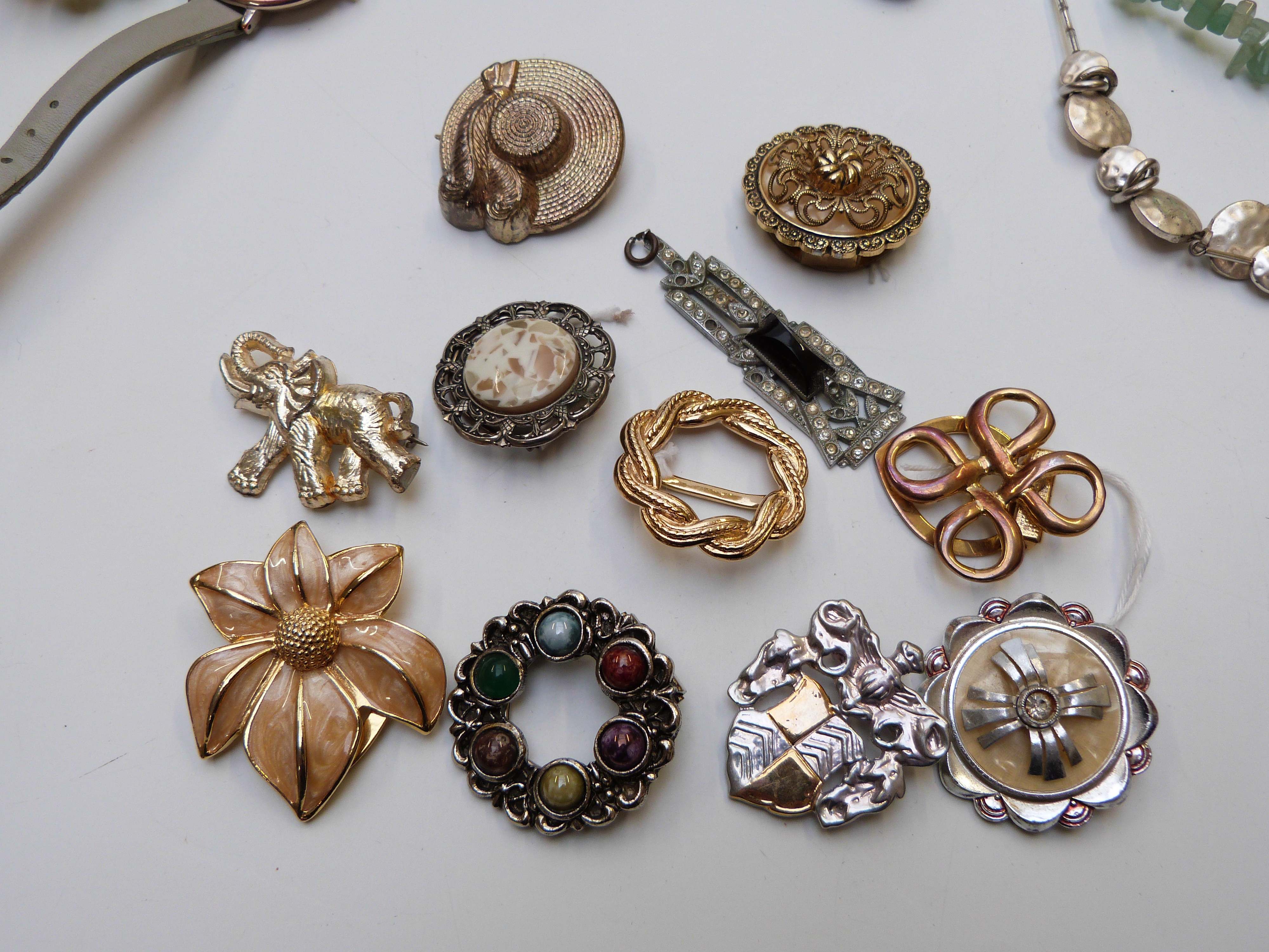 A collection of costume jewellery including turquoise, brooches, amethyst, necklaces, etc - Image 2 of 6