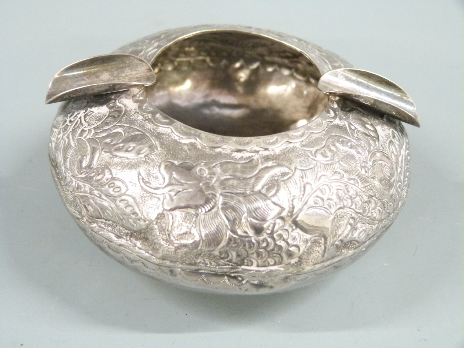 A white metal Eastern ashtray width 8cm, weight 35g, hallmarked silver handled cake slice and two - Image 2 of 5
