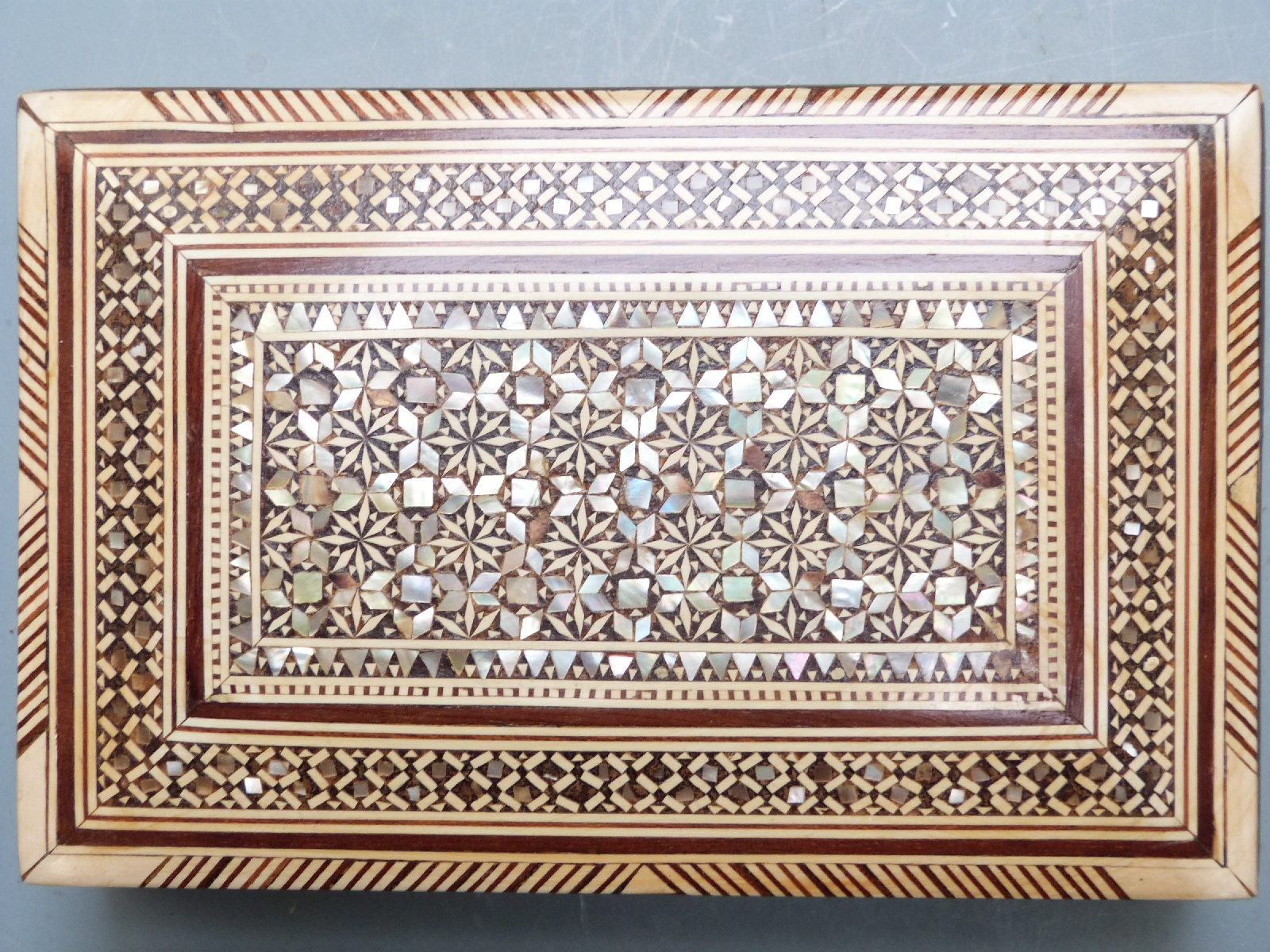 Ten wooden boxes including inlaid examples, walnut, mahogany, Art Deco, Vizagapatam style etc - Image 3 of 5