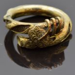 Victorian mourning ring set with plaited hair, with engraved foliate decoration, size G, 2.29g