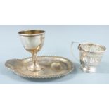 Victorian hallmarked silver egg cup on stand, Sheffield 1896 maker Atkin Brothers, length 13cm and