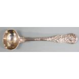 Edward VII hallmarked silver salt or mustard spoon with ornate decoration of figures and a lion,