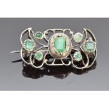 Georgian silver brooch set with emeralds, 2.5 x 1.1cm