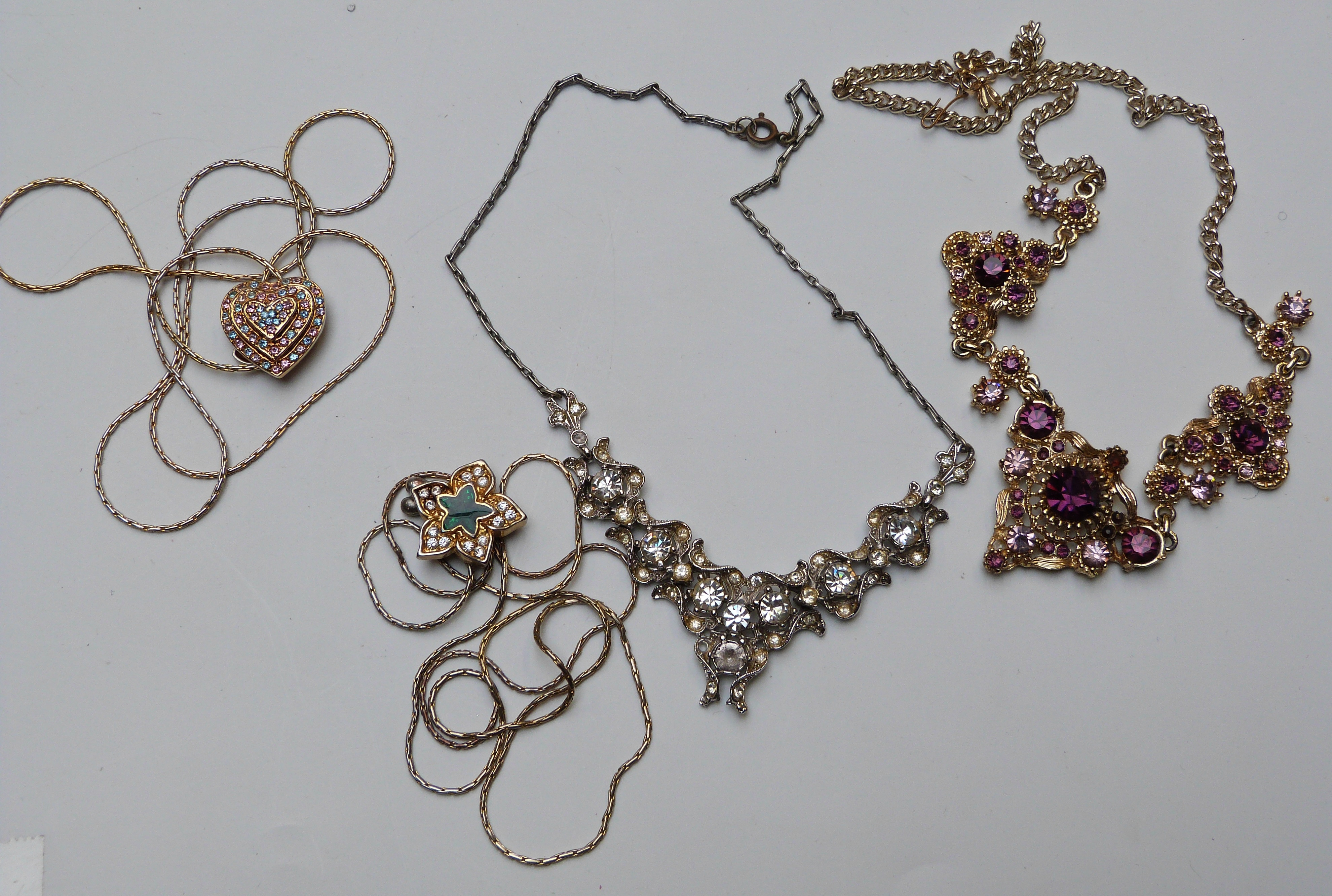 A collection of costume jewellery including Rotary watch, Victorian moonstone, lucite and vintage - Image 5 of 13