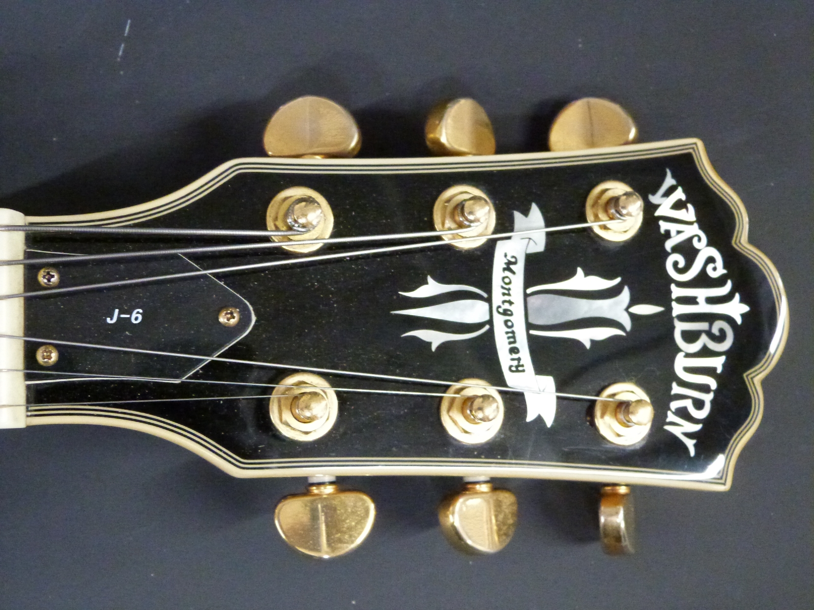 Washburn J6 Montgomery 1991 electro acoustic jazz guitar, reg no HO 1060561, fitted with six steel - Image 3 of 5