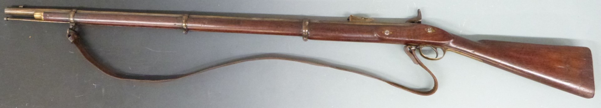 Enfield pattern three band percussion hammer action gun with 1827 Tower and crown over VR cypher - Image 3 of 9