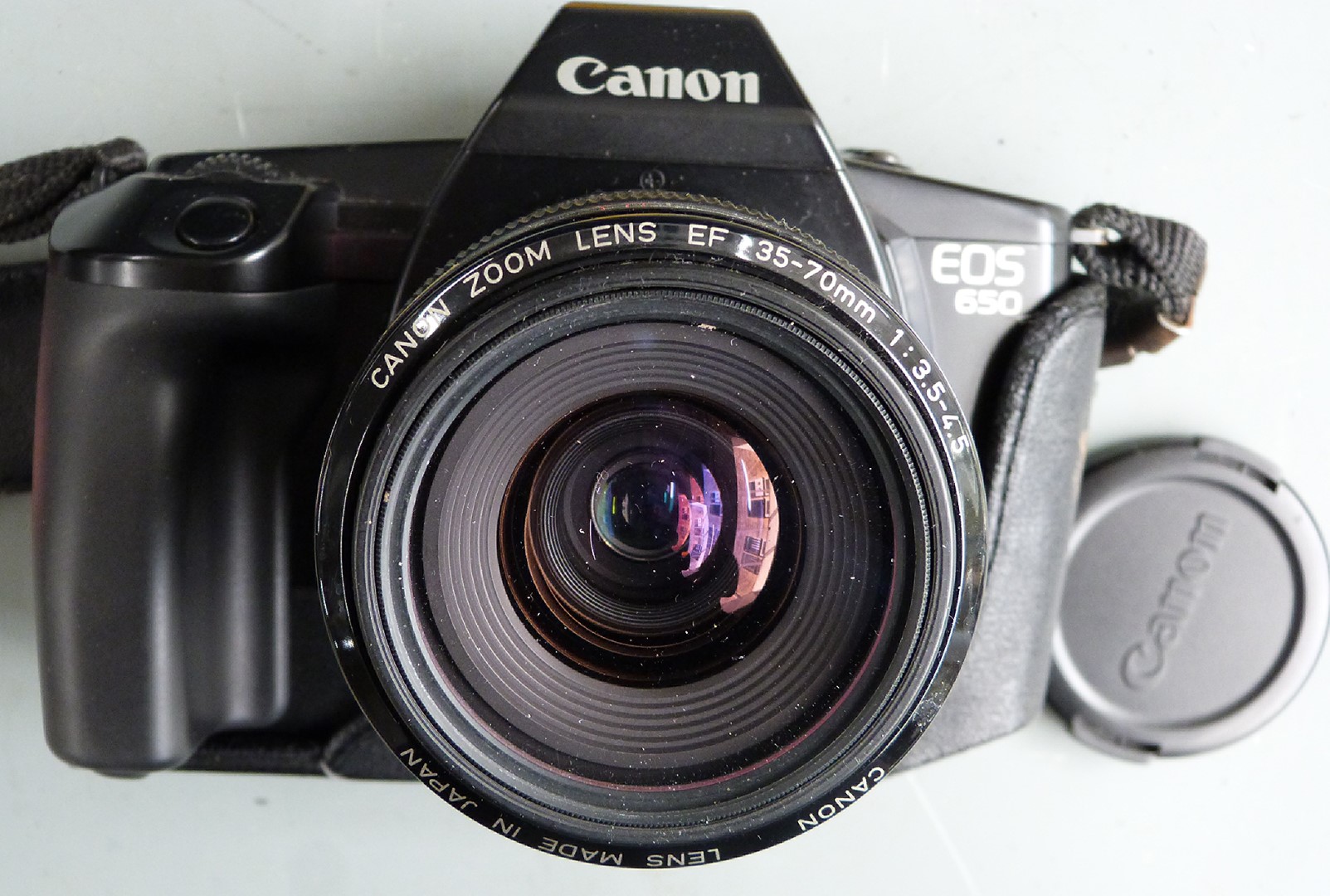 SLR cameras, lenses and accessories to include Canon EOS650 with 35-70mm Canon lens, Fujica ST701 - Image 2 of 4