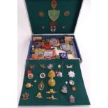British Army badges/brooches including Northumberland Fusiliers, Ypres and Arras WW1 brooches