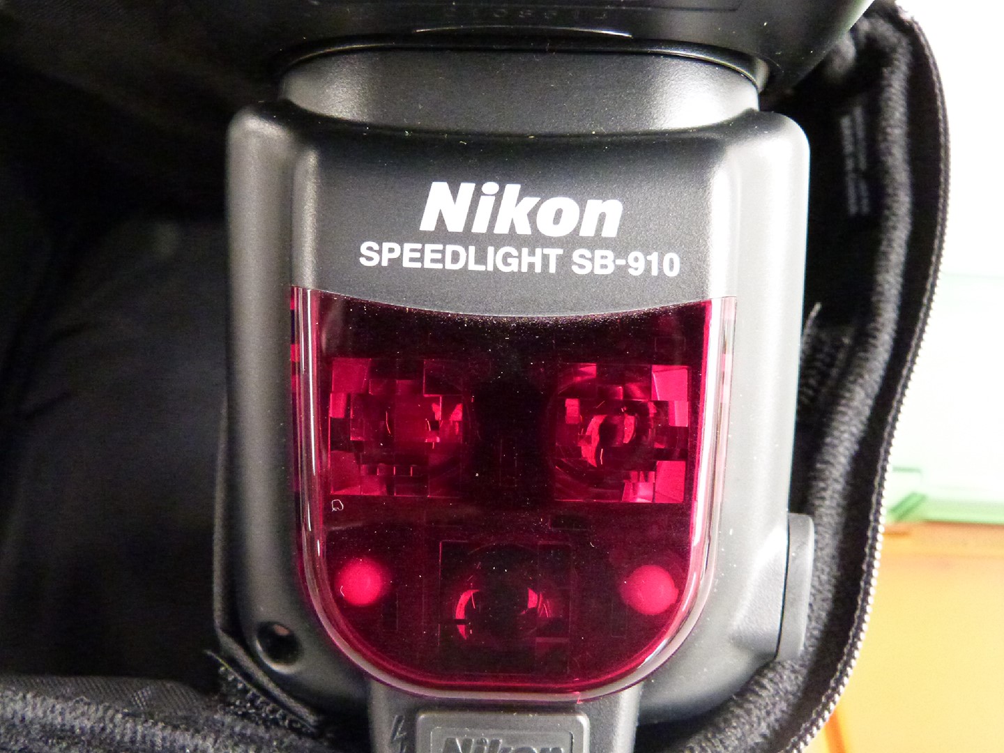 Nikon SB-910 Speedlight flash in original box - Image 2 of 2