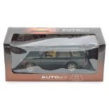 Autoart Off-Road Division 1:18 scale diecast model Range Rover 4.6 HSE, 70011, in original display