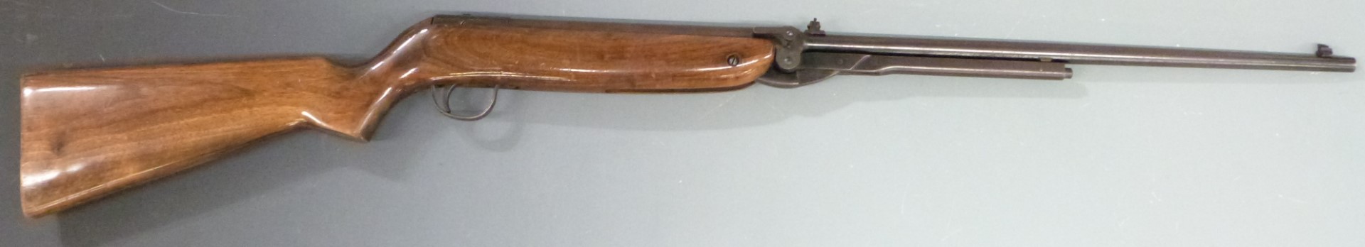 Webley Mark 3 .22 air rifle with semi-pistol grip, named plaque inset to the stock and adjustable