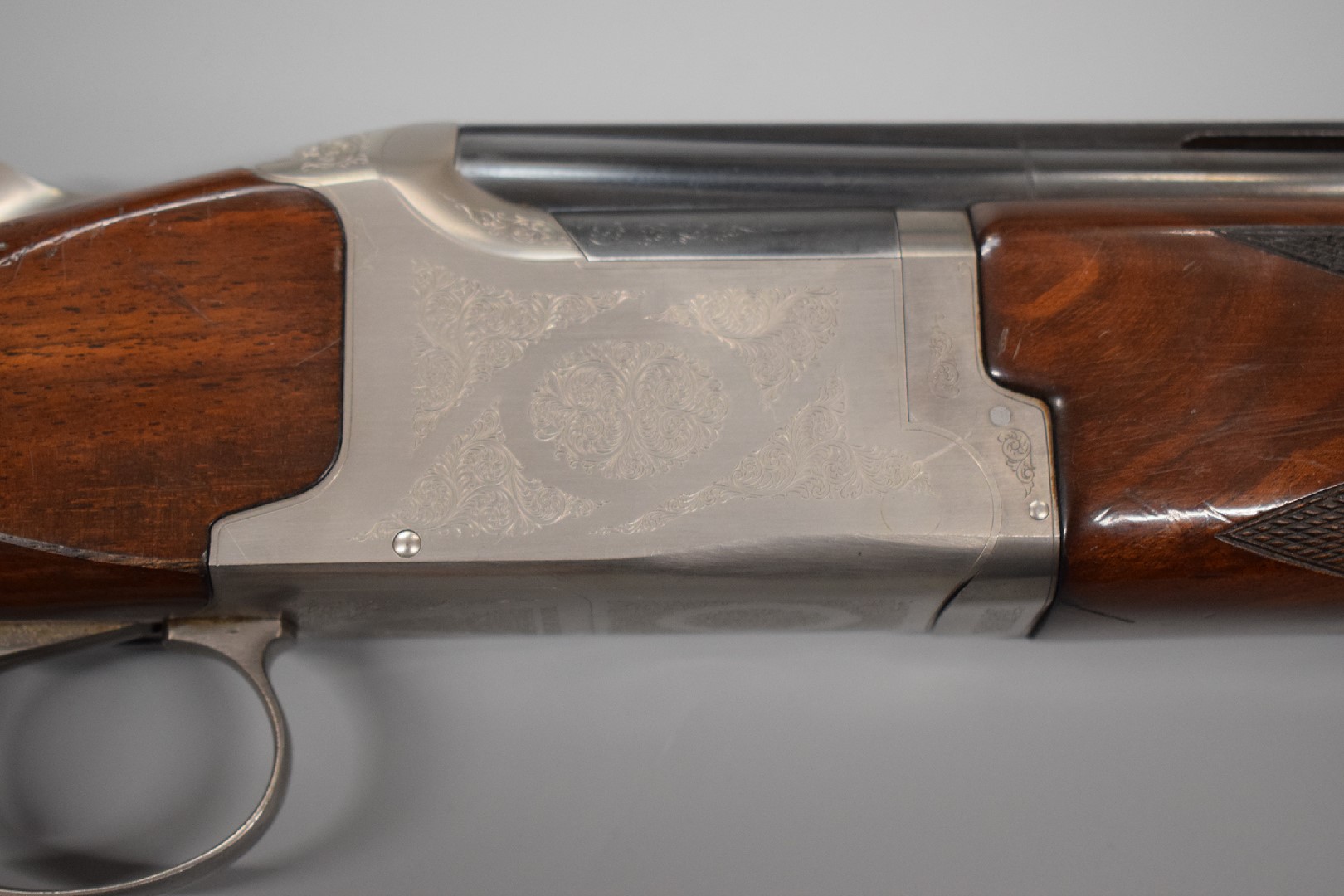 Winchester 5000 Field 12 bore over and under shotgun with engraved locks and trigger guard, single - Image 5 of 8