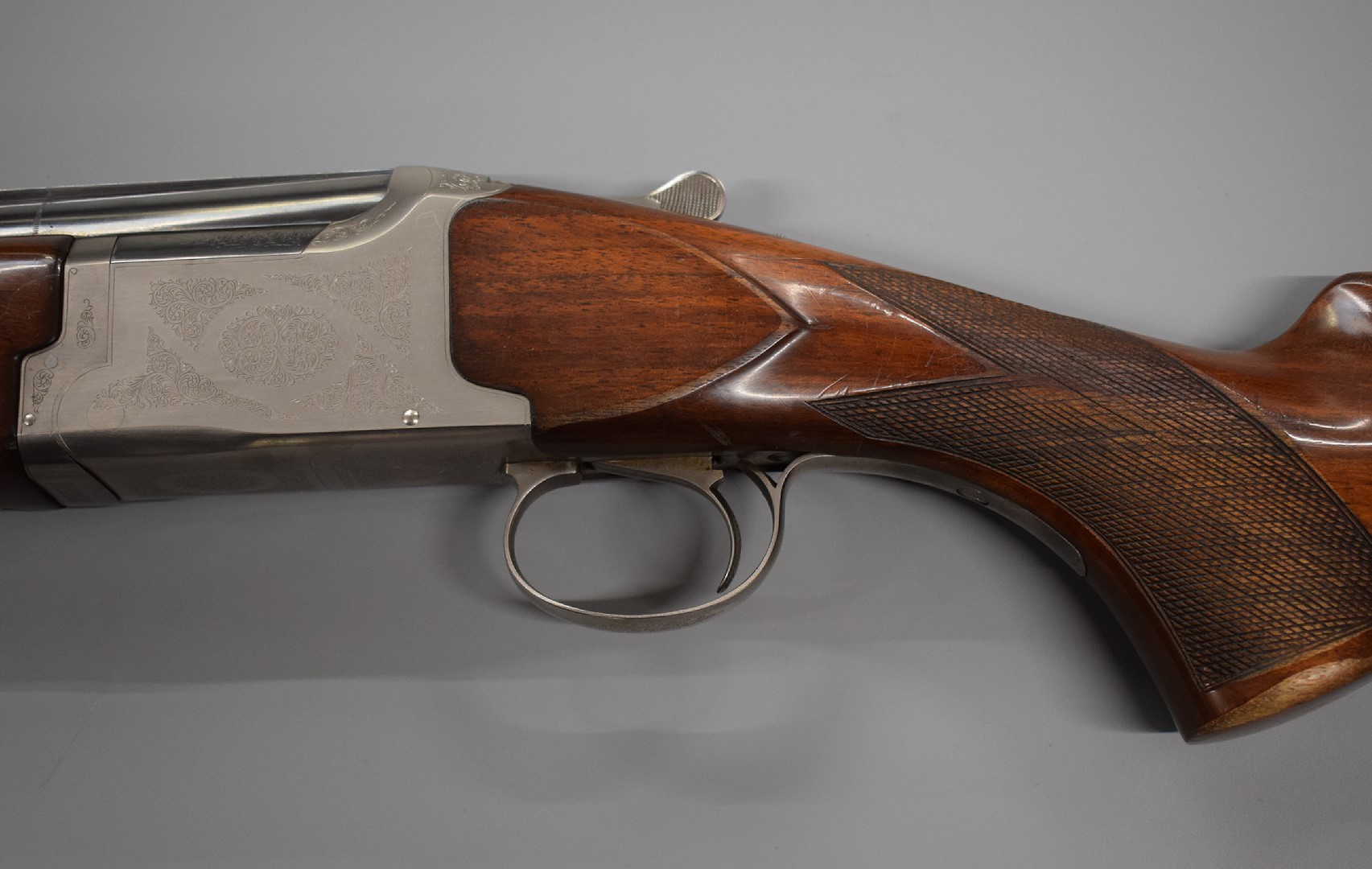 Winchester 5000 Field 12 bore over and under shotgun with engraved locks and trigger guard, single - Image 6 of 8