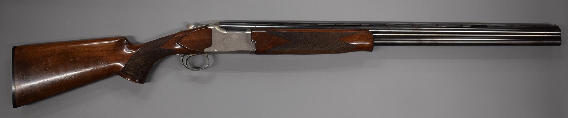 Winchester 5000 Field 12 bore over and under shotgun with engraved locks and trigger guard, single - Image 2 of 8