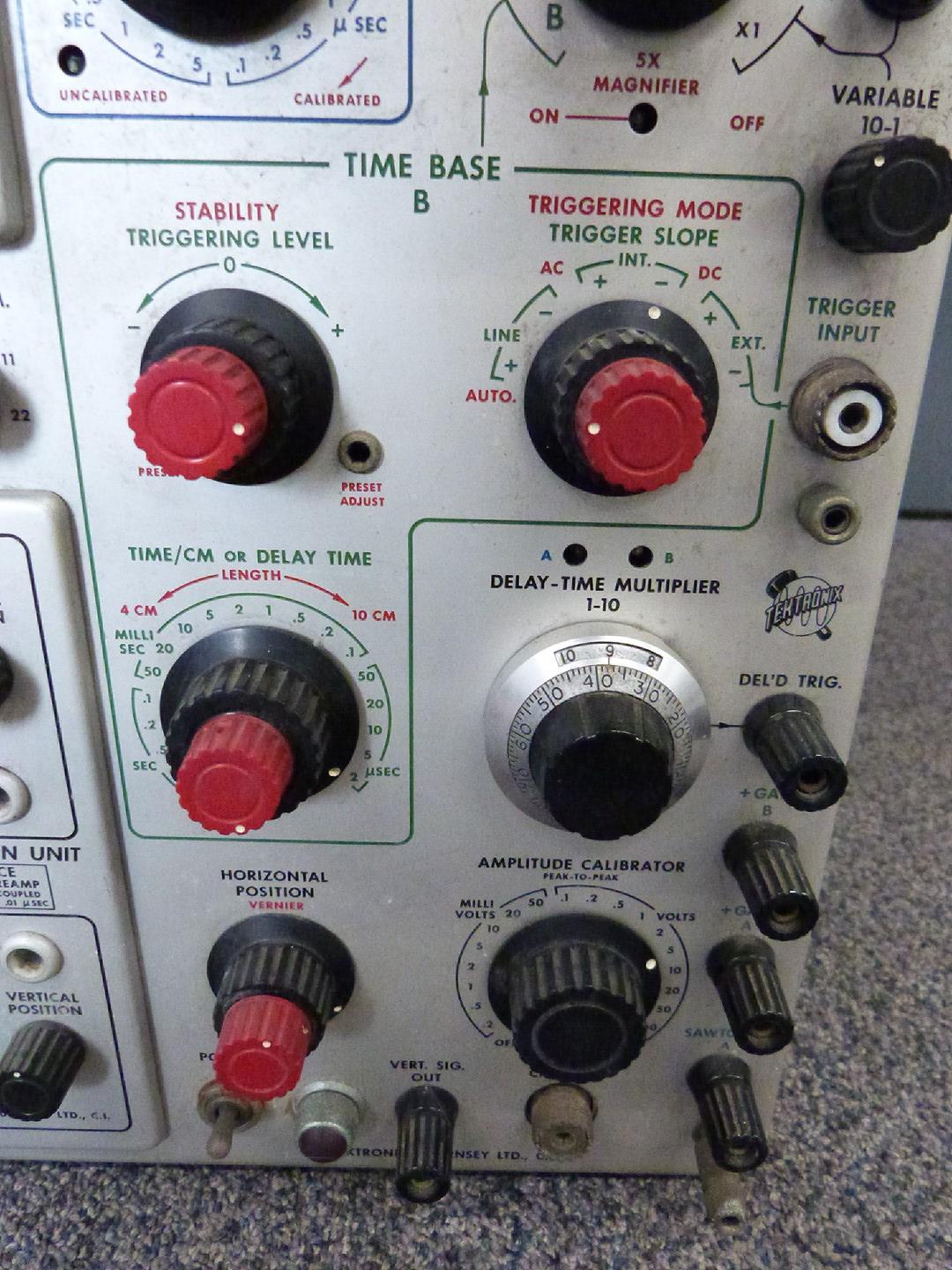 Tektronix type 545A oscilloscope - Image 5 of 6