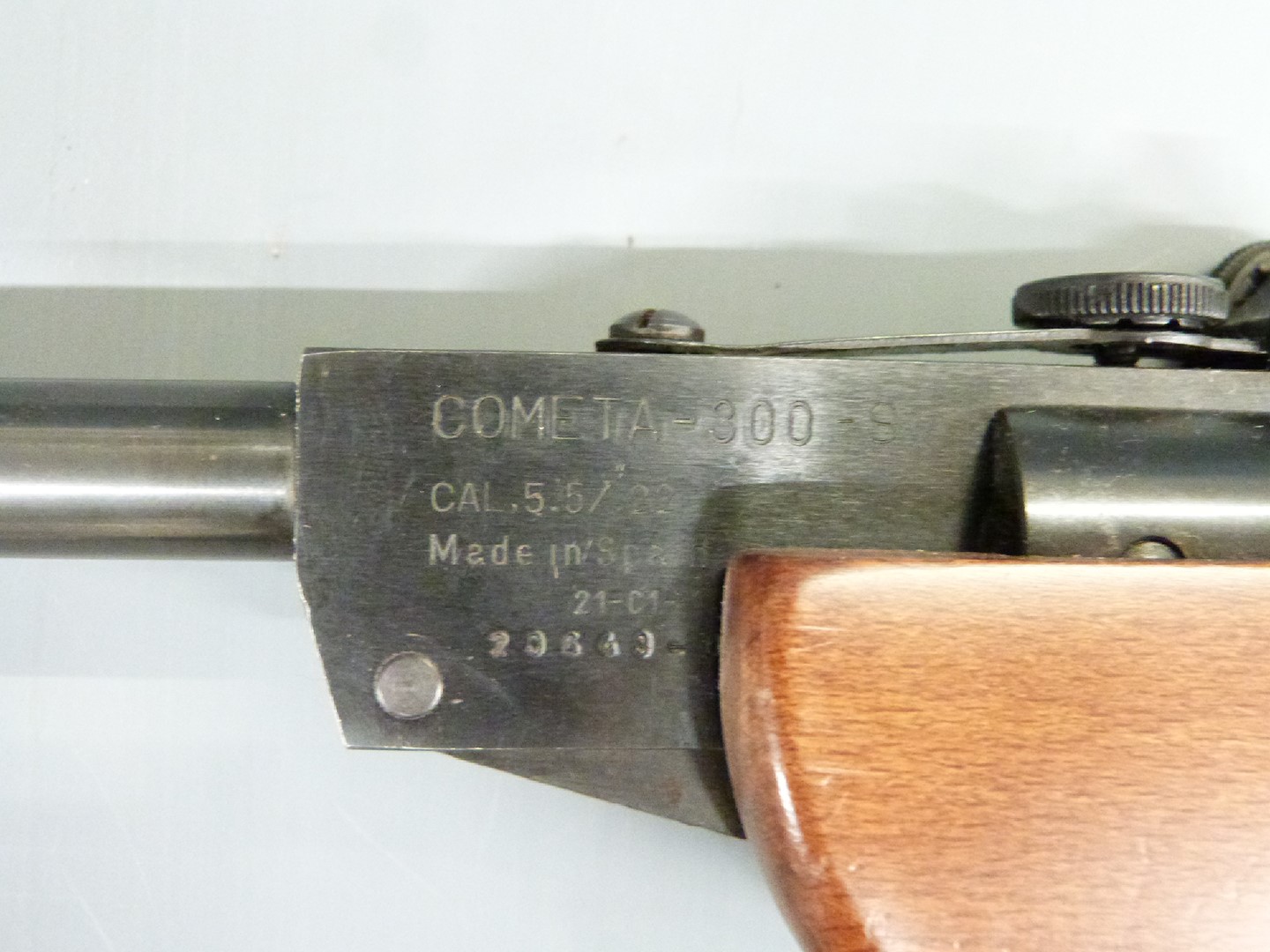 Cometa 300-S .22 air rifle with raised cheek piece and adjustable sights, serial number 20643. - Image 3 of 3