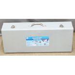 Silverline electric breaker in metal case, weight 16kg, 1500W, impact energy 45 joule