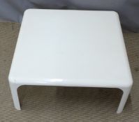 Artemide Milano Studio model 70 retro/mid century modern moulded plastic coffee table, W70 x D70 x
