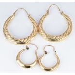 Two pairs of 9ct gold hoop earrings, 4.5g