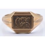 A 9ct gold signet ring with engine turned and initial decoration, 5.5g, size T