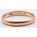A 22ct gold wedding band/ ring, 4g, size P