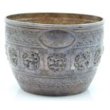Scottish Edward VII hallmarked silver sugar bowl with embossed Eastern style decoration, Edinburgh