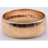 A 9ct gold wedding ring/ band, 4.4g, size P