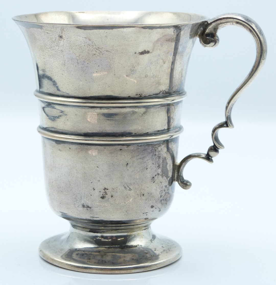 Edward VII hallmarked silver pedestal cup, Sheffield 1903 maker Lee and Wigfull, height 10cm, weight