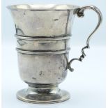 Edward VII hallmarked silver pedestal cup, Sheffield 1903 maker Lee and Wigfull, height 10cm, weight