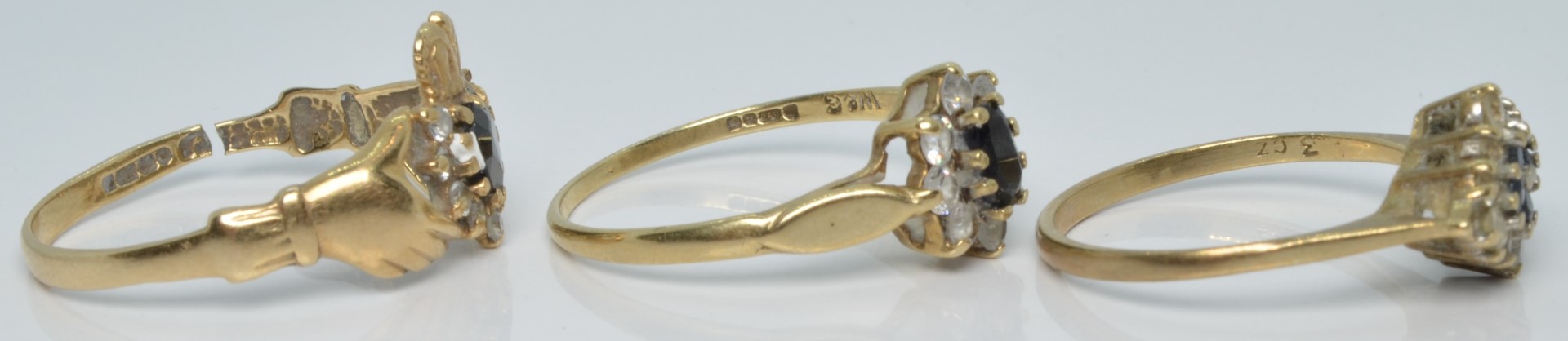 Three 9ct gold rings set with sapphires, 4.8g - Image 2 of 2