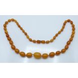 Baltic amber necklace made up of 45 graduated oval beads, 34g