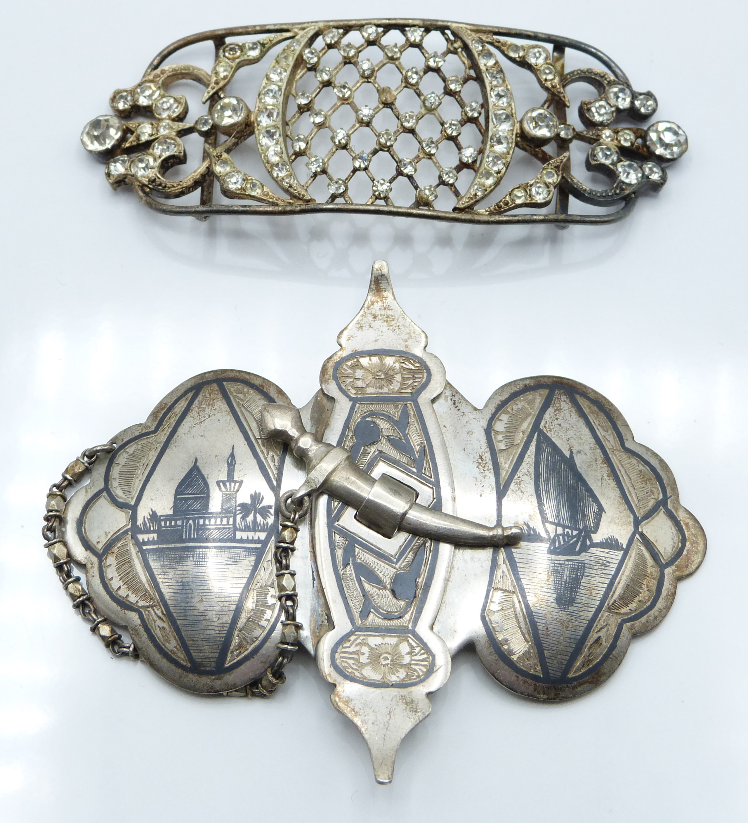 Russian Niello white metal belt buckle, three lacquer brooches and a paste belt buckle. 67g. - Image 2 of 3