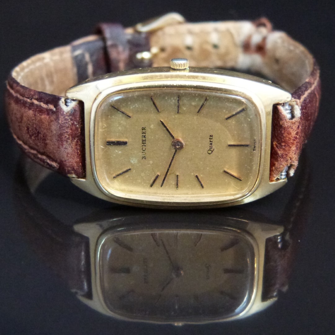 Bucherer 18ct gold wristwatch with two-tone hands and baton markers, gold dial and signed 6 jewel - Image 2 of 3