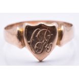 A 9ct rose gold signet ring, Chester 1902, 1.8g, size K